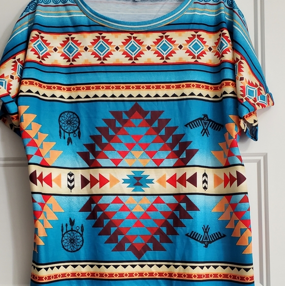 Tops - Vintage Style Aztec Inspired  Short Sleeve NWOT